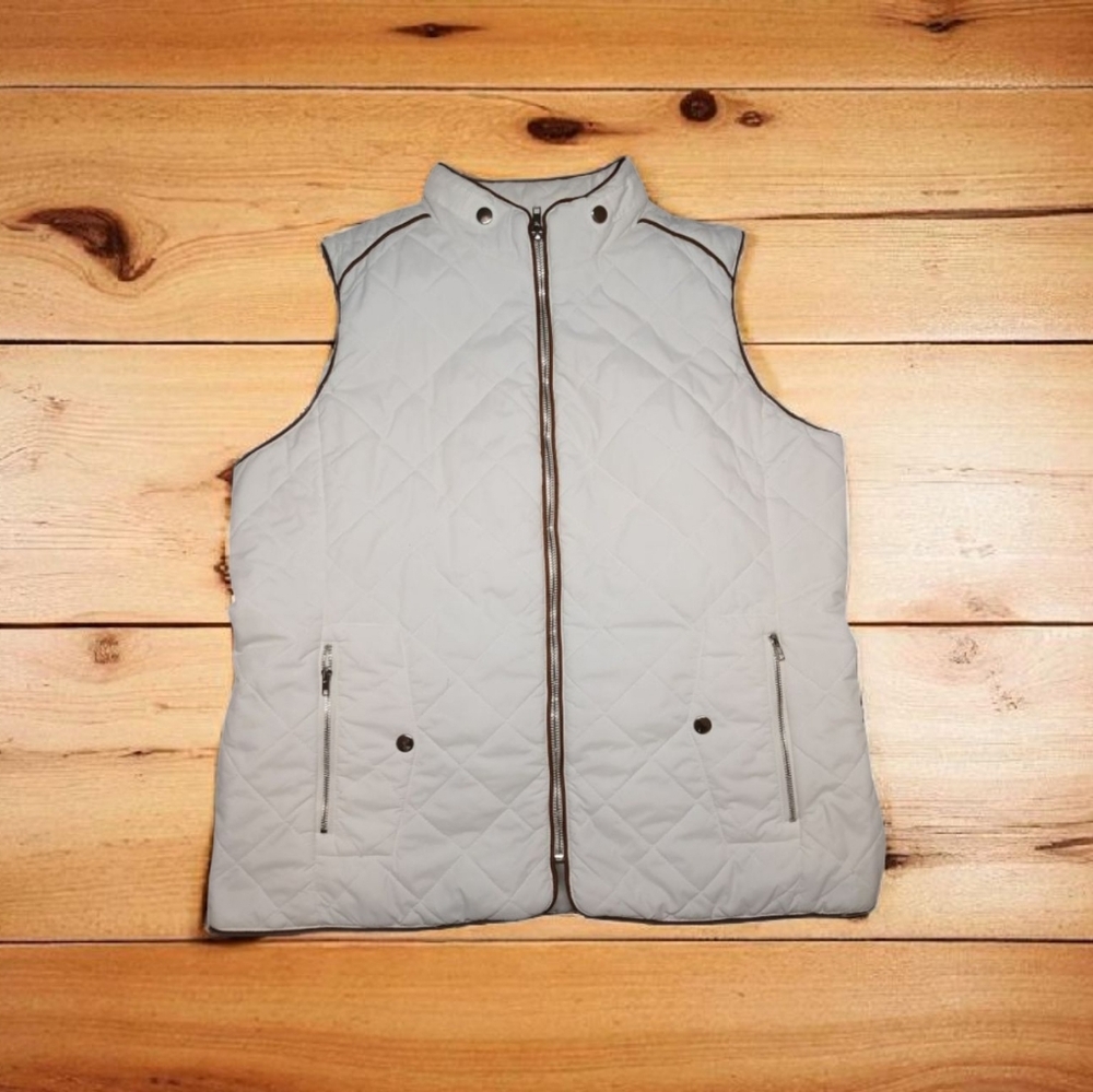 White Quilted Puffer Vest w/ Brown Trim – Size L / Pre owned
